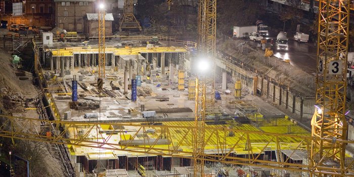 Rösch Unternehmensberatung Baustelle nachts